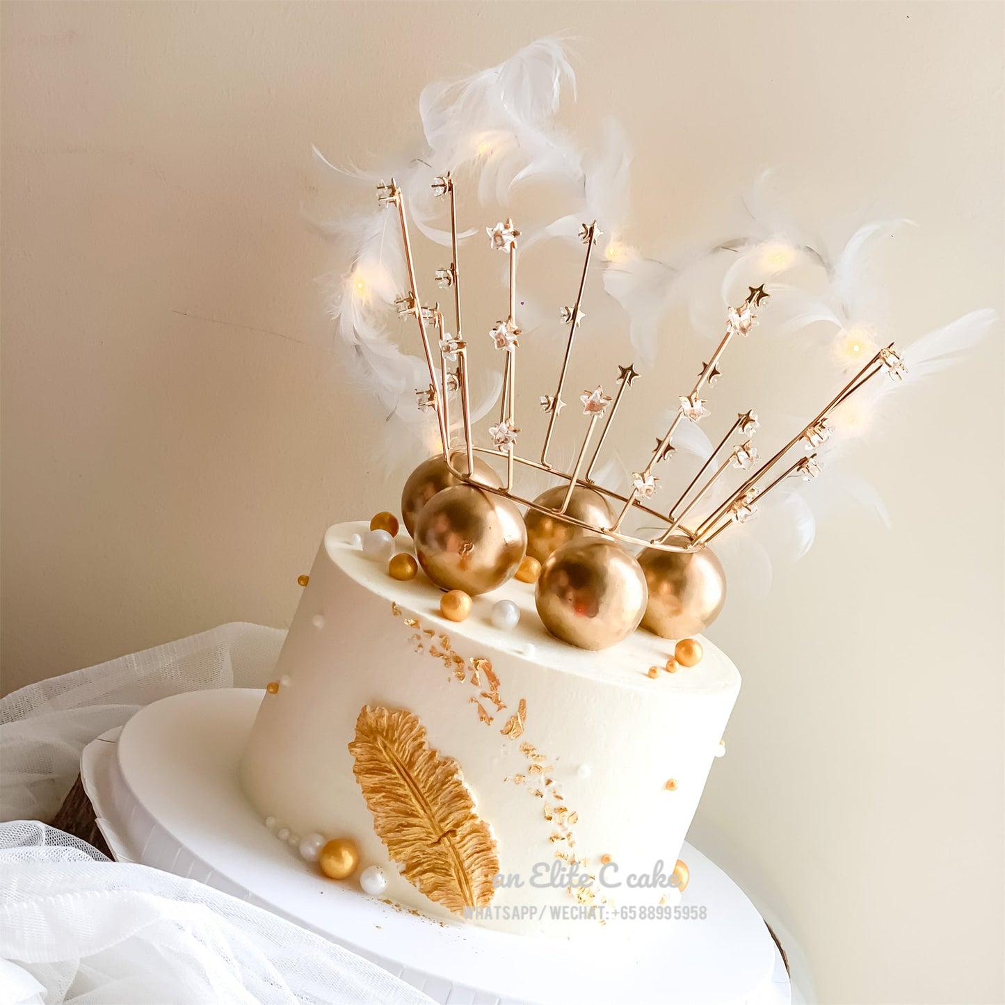 Crown Cake: Golden Feather Cascade Cake